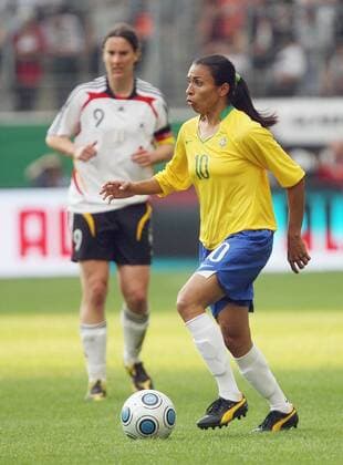 Fussball Länderspiel Deutschland - Brasilien von links: Birgit Prinz ( Deutschland ) Marta ( Brasilien ) {