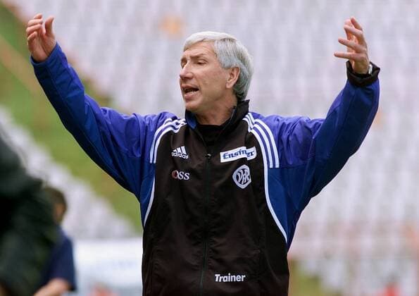 Fussball VFR Aalen Trainer Willi Entenmann