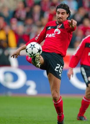 Fussball Bayer 04 Leverkusen Zoltan Sebescen