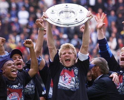Fußball, FC Bayern München, Deutscher Meister 2001 Fussball 1. Bundesliga Hamburger SV vs. FC Bayern Muenchen Jubel von links: Paulo Sergio , Hasan Salihamidzic , Stefane Effenberg