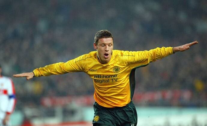 Fussball UEFA Cup Achtelfinale Rueckspiel VFB Stuttgart vs. Celtic Glasgow Jubel nach 0:1 durch Alan Thompson (Celtic)