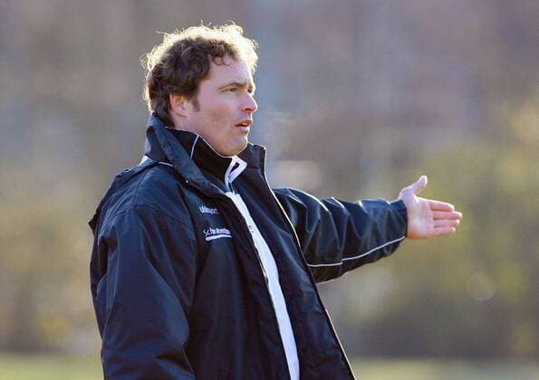 Fußball, Trainerhistorie, SSV Ulm 1846 Fussball Herren Oberliga SGV Freiberg ( blau ) - SSV Ulm ( Rot ) Trainer Marcus Sorg ( ulm )