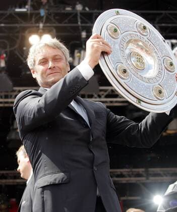 Fussball Herren Bundesliga VFB Stuttgart Meisterschale Empfang Wasen Trainer Armin Veh