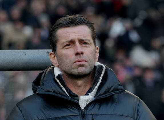 Trainer Michael Skibbe (Hertha) . VfB Stuttgart-Hertha BSC Berlin . Stuttgart, GER, 11.02.2012 , 21. Spieltag, Fussball-Bundesliga 2011-2012 .