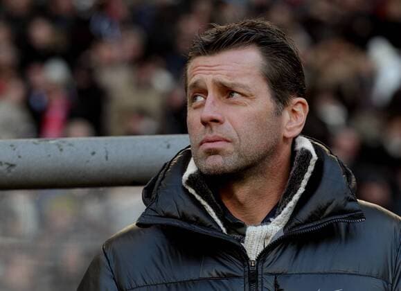 Trainer Michael Skibbe (Hertha) . VfB Stuttgart-Hertha BSC Berlin . Stuttgart, GER, 11.02.2012 , 21. Spieltag, Fussball-Bundesliga 2011-2012 .