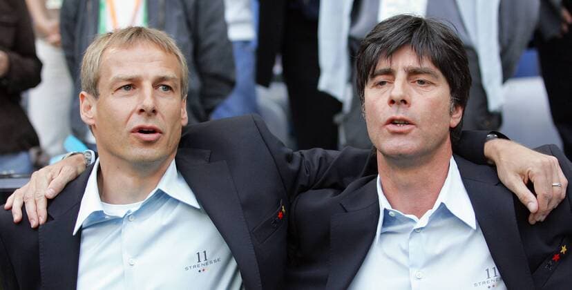 Fussball Herren FIFA WM Weltmeisterschaft 2006 Deutschland: Bundestrainer Jürgen Klinsmann, rechts Co Trainer Joachim Löw