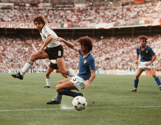 Fussball WM Weltmeisterschaft 1982 82 in Spanien, Deutschland BRD-Italien: Klaus Fischer
