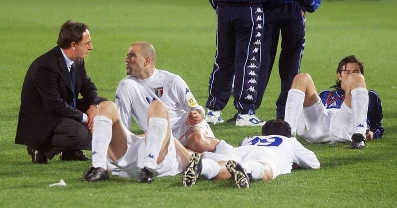 Fußball, EM Finale 2000 in Rotterdam, Frankreich - Italien 2-1 n.V. Fussball Europameisterschaft EURO 2000 Finale Endspiel Frankreich - Italien in Rotterdam Enttäuschung Italien