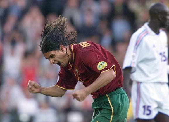 Fussball Europameisterschaft EURO 2000 Halbfinale in Bruessel Frankreich - Portugal Jubel 1:0 Nuno Gomes