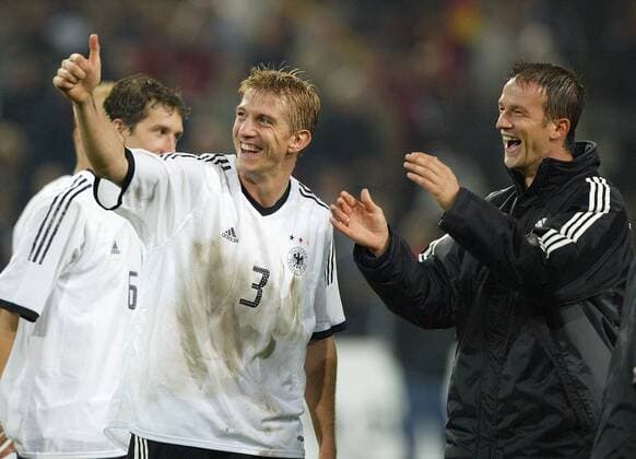 Fussball Laenderspiel EM Qualifikation Deutschland - Schottland von links: Marko Rehmer Fredi Bobic ( Deutschland )
