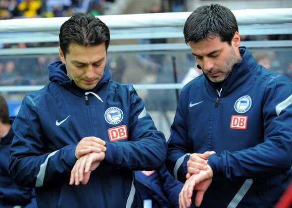 Fussball 1 BL DFL Berlin 18.02.2012 Olympiastadion Hertha BSC geg Borussia Dortmund 0:1 vlnr Ante COVIC Co Trainer BSC Rene TRETSCHOK Interims Trainer BSC