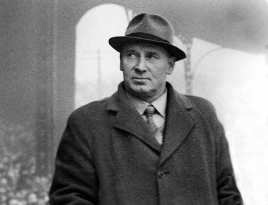 Football - George Kay - Liverpool Manager 1946 47 Kay started management with Luton Town , Southampton and Liverpool from 1936 to 1951. In his playing days he captained West ham in the first Wembley FA Cup Final in 1923 against his former Club Bolton Wanderers.He became the first Englishman to captain the Irish league in a representative match while playing for Belfast Distillery 