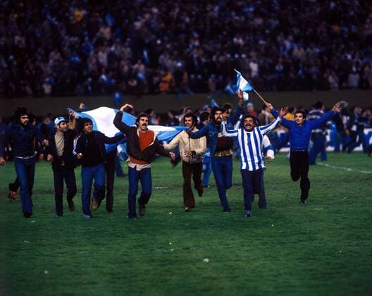 Argentinien ist Weltmeister 1978, Fans stürmen das Spielfeld