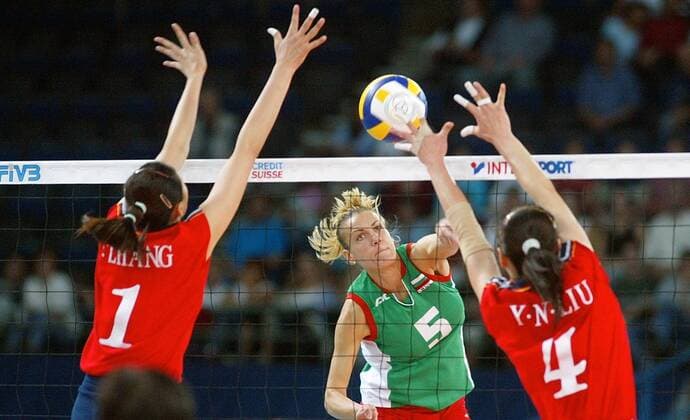 Volleyball Weltmeisterschaft WM Damen 2002 hinten: Antonina Zetova ( Bul)