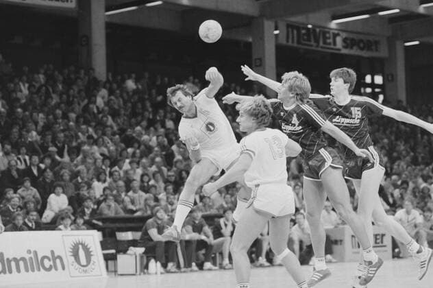 Handball Herren 1. Bundesliga Frisch Auf! Göppingen - TBV Lemgo : Rückraumwurf Jerzy Klempel (FAG)
