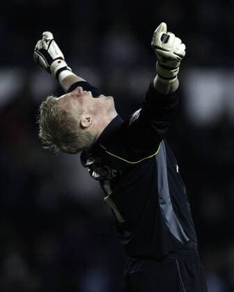 Football -The Championship- Derby County vs. Leicester City- Leicester City s Kasper Schmeichel celebrates the win at Pride Park 