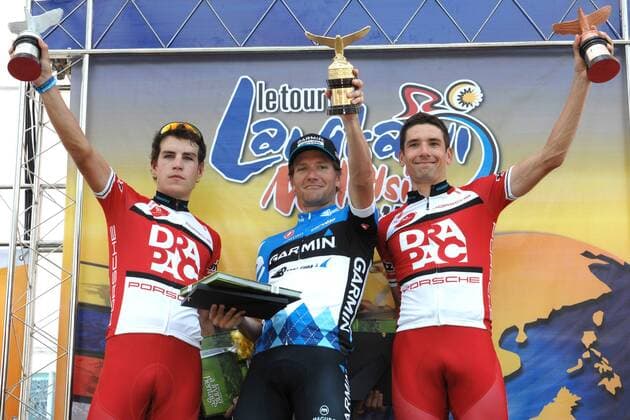 Podium - v.l.n.r.n. (2. Adam PHELAN ( AUS Drapac Cycling) - (1.) David ZABRISKIE ( USA Garmin - Barracuda ) - (3.) Darren LAPTHORNE ( AUS Drapac Porsche ) - quer - Freude - Podium - Event: Tour of Langkawi - Tour de Langkawi - Le Tour de Langkawi 2012 - 1 Etappe Zeitfahren - Stage 1 Individual Time Trial - Putrajaya 20.3 km - Location: Putrajaya - Malaysia - Asien - Asia - Datum: 24.02.2012 - Contact