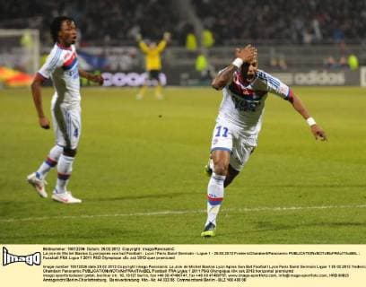 La joie de Michel Bastos (Lyon)apres son but Football : Lyon Paris Saint Germain - Ligue 1 - 25.02.2012 FredericChambert Panoramic 