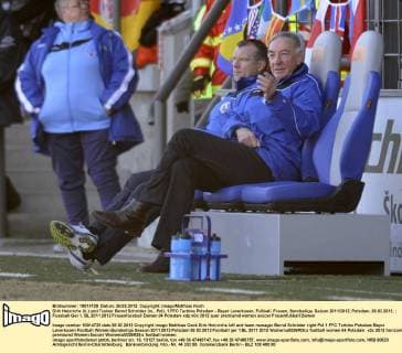 Dirk Heinrichs (li.) und Trainer Bernd Schröder (re., Pot), 1.FFC Turbine Potsdam - Bayer Leverkusen, Fußball, Frauen, Bundesliga, Saison 2011 2012, Potsdam, 26.02.2012,