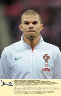 FUSSBALL INTERNATIONAL Freundschaftsspiel 29.02.2012 Polen - Portugal Pepe (Portugal) 