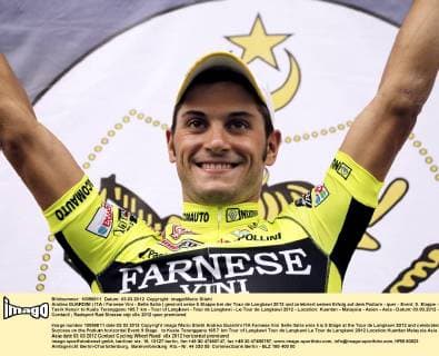 Andrea GUARDINI ( ITA Farnese Vini - Selle Italia ) gewinnt seine 5 Etappe bei der Tour de Langkawi 2012 und zelebriert seinen Erfolg auf dem Podium - quer - Event: 9. Etappe - Tasik Kenyir to Kuala Terengganu 165.7 km - Tour of Langkawi - Tour de Langkawi - Le Tour de Langkawi 2012 - Location: Kuantan - Malaysia - Asien - Asia - Datum: 03.03.2012 - Contact