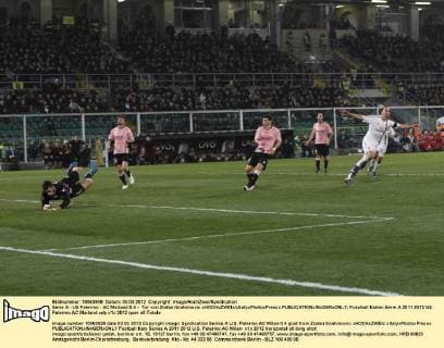 Serie A - US Palermo - AC Mailand 0:4 - Tor von Zlatan Ibrahimovic xHOCHxZWEIx xItalyxPhotoxPressx 
