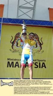 Jose Rodolfo SERPA PEREZ ( COL Androni Giocattoli ) gewinnt die Tour de Langkawi 2012 - Podium - Freude - Siegerehrung - Emotionen - hoch - Event: 10. Etappe - Tasik Kenyir to Kuala Terengganu 116.9 km - Tour of Langkawi - Tour de Langkawi - Le Tour de Langkawi 2012 - Location: Kuantan - Malaysia - Asien - Asia - Datum: 04.03.2012 - Contact