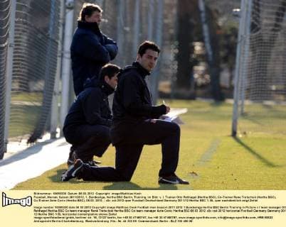 Fussball, Herren, Saison 2011 2012, 1. Bundesliga, Hertha BSC Berlin, Training, im Bild: v. l. Trainer Otto Rehhagel (Hertha BSC), Co-Trainer Rene Tretschok (Hertha BSC), Co-Trainer Ante Covic (Hertha BSC), 06.03. 2012,