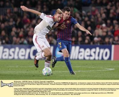harter Zweikampf zwischen Simon ROLFES (Bayer 04 Leverkusen - 6) und Cesc FABREGAS (FC Barcelona - 4) Champions League, Herren, Männer, Saison 2011-2012, Achtelfinale, Rückspiel, 07.03.2012, FC Barcelona - Bayer 04 Leverkusen