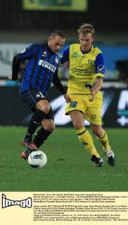 Wesley Sneijder Inter - Luca Rigoni Chievo Verona 09 03 2012 Stadio Bentegodi Football Calcio Serie A 2011 12 AC Chievo Verona vs Inter Mailand - PaoloxNucci