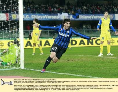 Diego Milito, Inter Goal celebration Verona 09 03 2012 Stadio Bentegodi Football Calcio Serie A 2011 12 AC Chievo Verona vs Inter Mailand - PaoloxNucci
