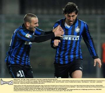 Football - soccer: Serie A, AC Chievo Verona - Inter Mailand, Diego Milito - Wesley Sneijder xHOCHxZWEIx xItalyxPhotoxPressx 