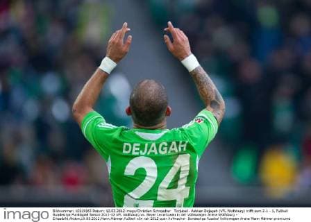 Torjubel - Ashkan Dejagah (VFL Wolfsburg) trifft zum 2-1 - 1. Fußball Bundesliga Punktspiel Saison 2011-12 VFL Wolfsburg vs. Bayer Leverkusen in der Volkswagen Arena Wolfsburg - Einzelbild,Aktion,10.03.2012,Mann,Männer,Fußball