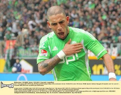 Aus 1. BL Saison 2011 2012 VfL Wolfsburg (Grün) gegen Bayer 04 Leverkusen 3:2 am 10.03.2012 in der VW Arena. WOB. Spieler Ashkan Dejagah 24 bejubelt sein Tor zum 2:1.