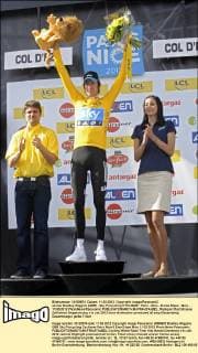 winner Bradley Wiggins (GBR) - Sky Procycling CYCLISME : Paris - Nice - 8 eme Etape - Nice - 11 03 2012 PhotoNews Panoramic 