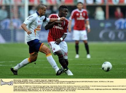 Sulley MUNTARI (Milan), Guillermo GIACOMAZZI (Lecce) Milano 11 03 2012 Stadio Giuseppe Meazza Serie A 2011 2012 Football Calcio - AC Milan vs. US Lecce - allexsabba