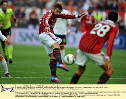 Antonio NOCERINO (Milan) GOAL celebration Milano 11 03 2012 Stadio Giuseppe Meazza Serie A 2011 2012 Football Calcio - AC Milan vs. US Lecce - allexsabba