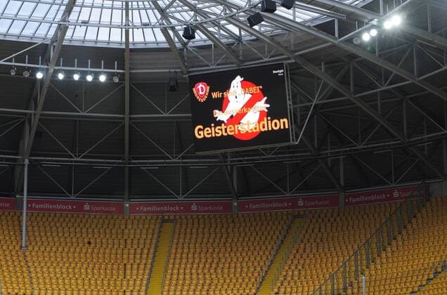 Geisterstadion, keine Zuschauer, leeres Stadion, Anzeigetafel, Geister, SG Dynamo Dresden, Geisterspiel, Spiel ohne Zuschauer, Geister-Spiel , Fußball, Fussball, 2. Bundesliga, 2. Liga, Saison 2011 2012, Glücksgas-Stadion Dresden, Glücksgas Stadion, 11.03.2012,