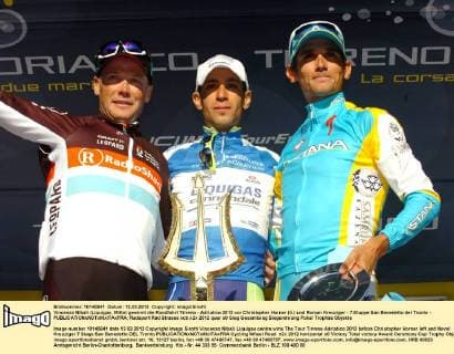 Vincenzo Nibali (Liquigas, Mitte) gewinnt die Rundfahrt Tirreno - Adriatico 2012 vor Christopher Horner (li.) und Roman Kreuziger - 7.Etappe San Benedetto del Tronto - 