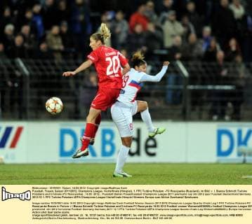 Fussball, Frauen, Saison 2011 2012, Champions League, Viertelfinale (Hinspiel), 1. FFC Turbine Potsdam - FC Rossiyanka (Russland), im Bild: v. l. Bianca Schmidt (Turbine Potsdam) und Cristiane (FC Rossiyanka) , 14.03. 2012,