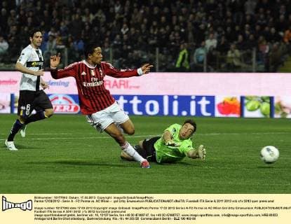 Parma 17 03 2012 - Serie A - FC Parma vs. AC Milan -- gol Urby Emanuelson 