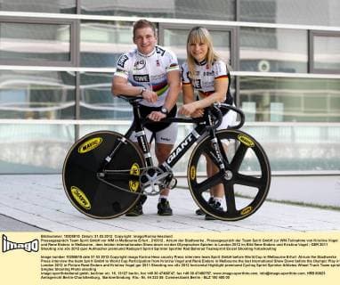 Pressegespräch Team Spirit GmbH vor WM in Melbourne Erfurt , 210312 , Atrium der Stadtwerke , Pressegespräch der Team Spirit GmbH zur WM-Teilnahme von Kristina Vogel und Rene Enders in Melbourne , dem letzten internationalen Show-down vor den Olympischen Spielen in London 2012 im Bild Rene Enders und Kristina Vogel