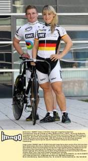 Pressegespräch Team Spirit GmbH vor WM in Melbourne Erfurt , 210312 , Atrium der Stadtwerke , Pressegespräch der Team Spirit GmbH zur WM-Teilnahme von Kristina Vogel und Rene Enders in Melbourne , dem letzten internationalen Show-down vor den Olympischen Spielen in London 2012 im Bild Rene Enders und Kristina Vogel