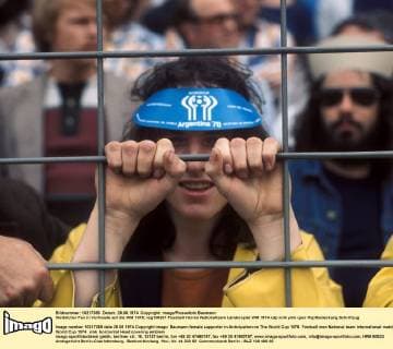 Weiblicher Fan in Vorfreude auf die WM 1978