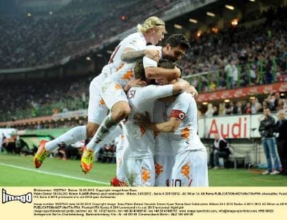 Pablo Daniel OSVALDO, Simon KJAER (Roma) goal celebration - Milano, 24 3 2012 - Serie A 2011 2012 - AC Milan Vs AS Roma allexsabba