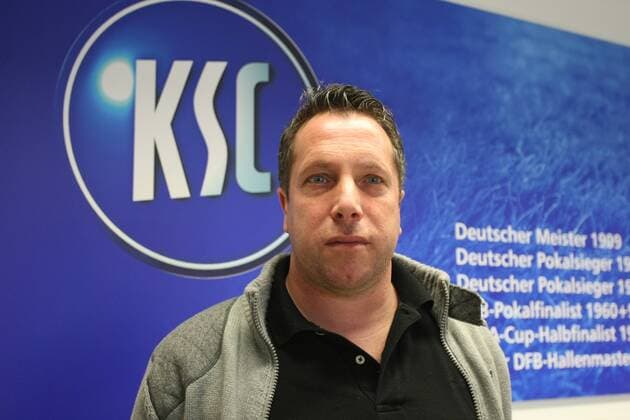 Trainer Markus Kauczinski (Karlsruher SC) Pressekonferenz beim Karlsruher SC am 26. März 2012 im Pressraum des Wildparkstadions, 2. Bundesliga, Saison 2011 2012