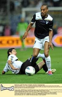 Abdoulay KONKO (Lazio), Jaime VALDES (Parma) Parma 31 03 2012 Stadio Ennio Tardini Serie A 2011 2012 Football Calcio Parma Vs Lazio allexsabba