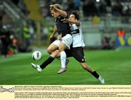 Emiliano ALFARO (Lazio), Alessandro LUCARELLI (Parma) Parma 31 03 2012 Stadio Ennio Tardini Serie A 2011 2012 Football Calcio Parma Vs Lazio allexsabba