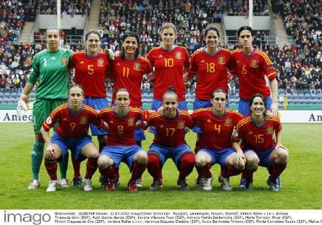 Fussball, Länderspiel, Frauen, Startelf, hintere Reihe v.l.n.r. Ainhoa Tirapu de Goni (ESP), Ruth Garcia Garcia (ESP), Sandra Vilanova Tous (ESP), Adriana Martin Santamaria (ESP), Marta Torrejon Moya (ESP), Miriam Dieguez de Ona (ESP); vordere Reihe v.l.n.r. Veronica Boquete Giadans (ESP), Sonia Bermudez Tribano (ESP), Marta Corredera Rueda (ESP), Melisa Nicolau Martin (ESP), Silvia Meseguer Bellido (ESP)
