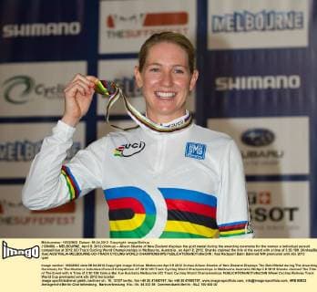 (120408) -- MELBOURNE, April 8, 2012 (Xinhua) -- Alison Shanks of New Zealand displays the gold medal during the awarding ceremony for the women s individual pursuit competition at 2012 UCI Track Cycling World Championships in Melbourne, Australia , on April 8, 2012. Shanks claimed the title of the event with a time of 3:30.199. (Xinhua Bai Xue) AUSTRALIA-MELBOURNE-UCI-TRACK CYCLING-WORLD CHAMPIONSHIPS 
